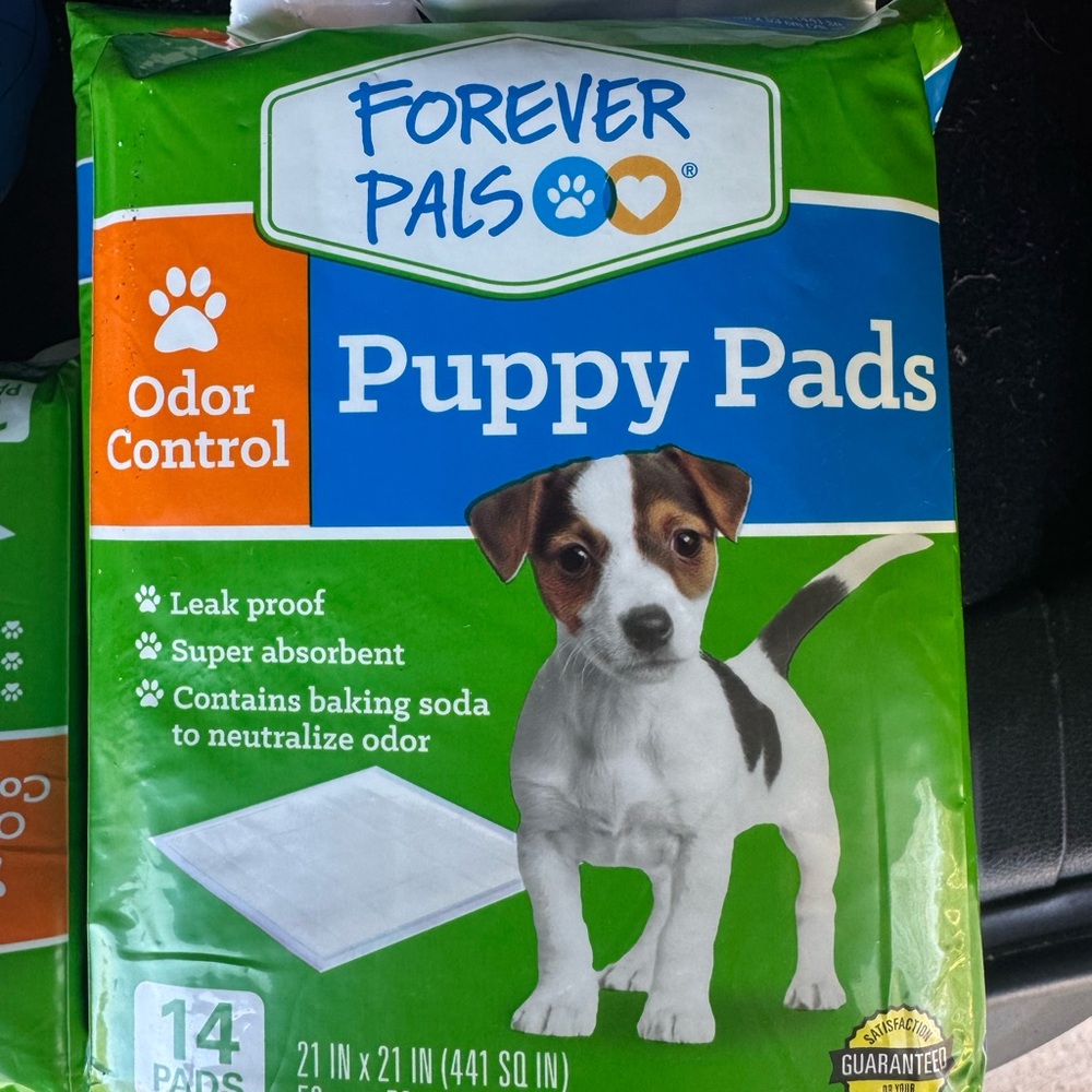 Forever 21 Odor Control Puppy Pads - White